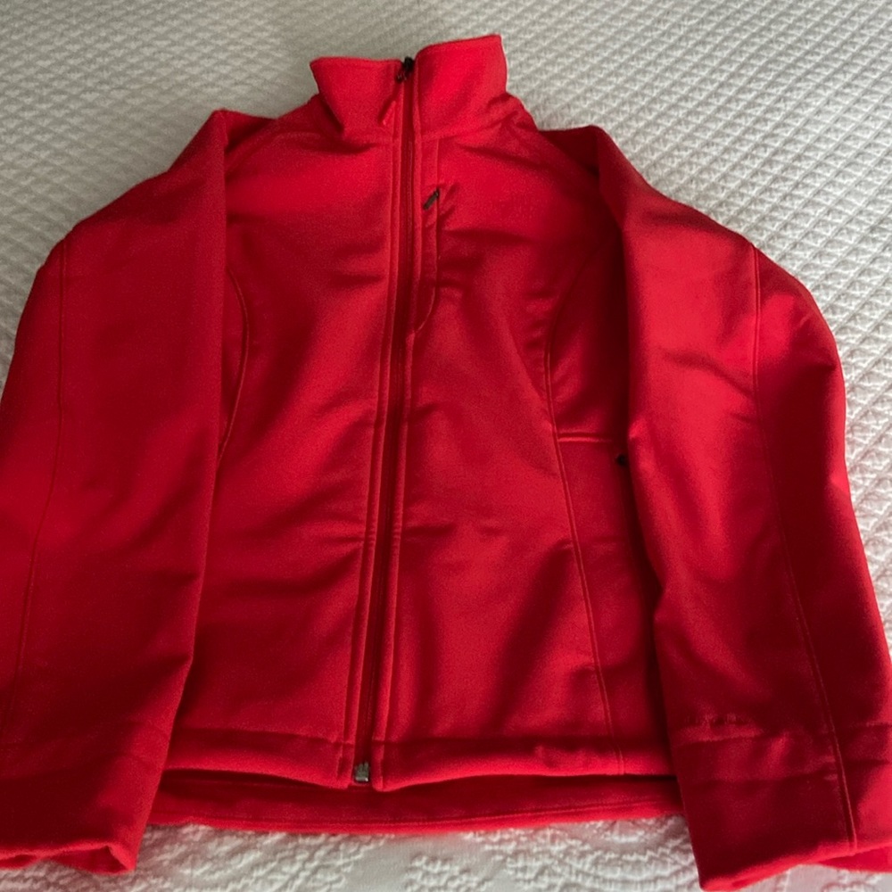 Women’s North Face jacket. Like new, marked Large but fits like Medium.